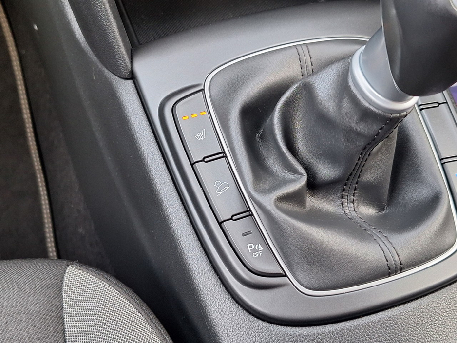 2020 Hyundai Kona - image 18