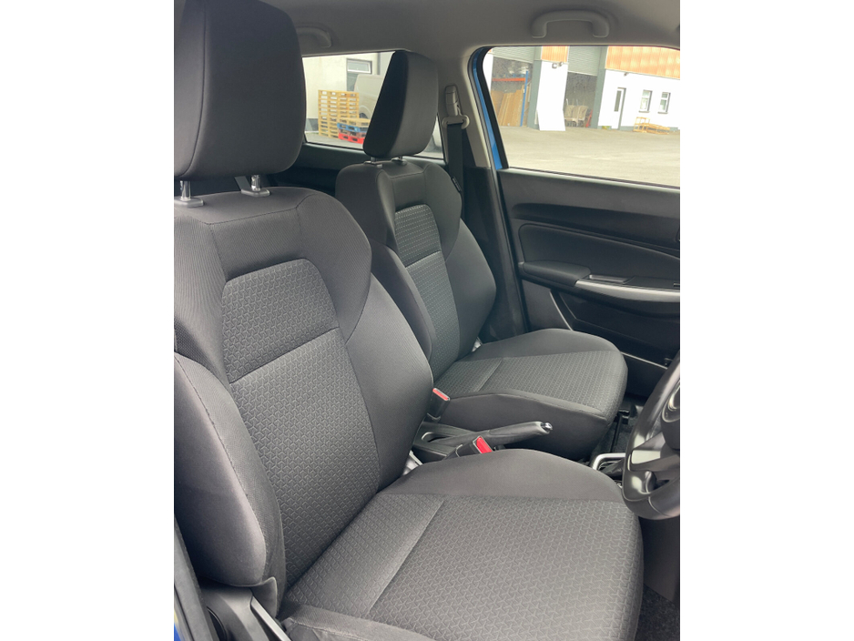 2020 Suzuki Swift - image 13