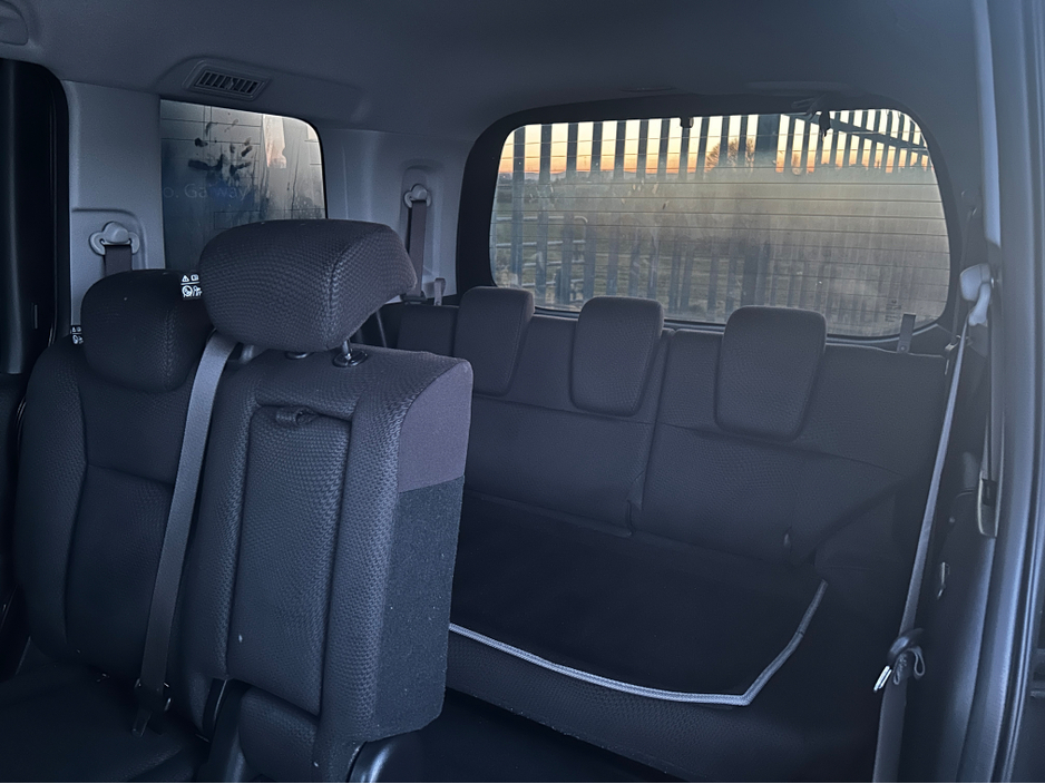 2014 Honda Stepwagon - image 15