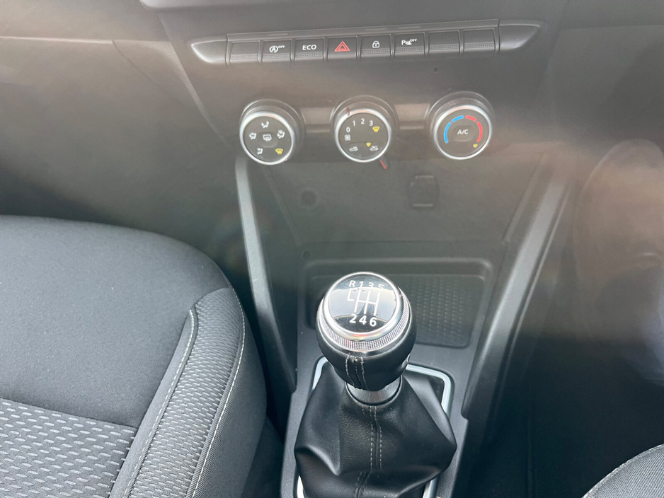 2019 Dacia Duster - image 7