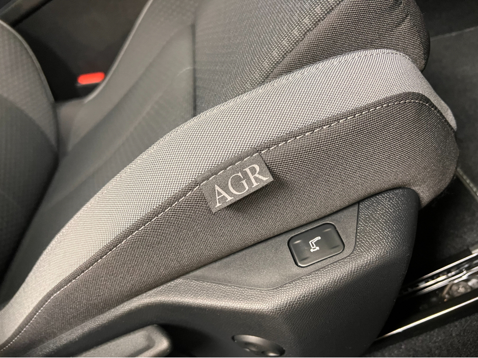 2024 Opel Astra As New (242) AUTOMATIC DIESEL Sports Tourer ELEGANCE As New Tint Kms Superb Value www.bolands.ie Est.1955 €30,750