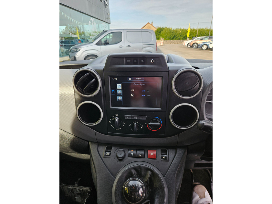 2016 Peugeot Partner - image 5