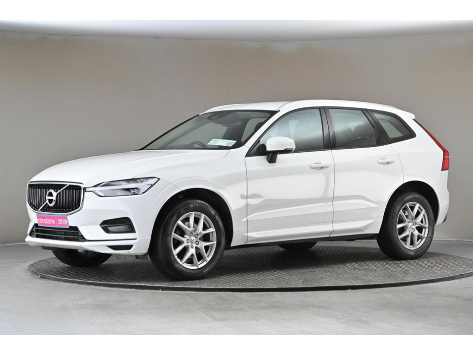 2018 Volvo XC60 - image 4
