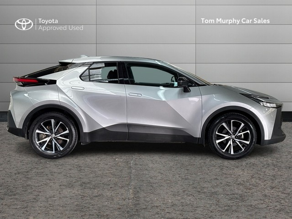 2024 Toyota C-HR - image 3