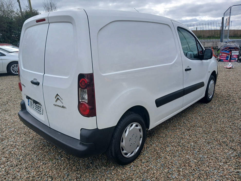 2018 Citroen Berlingo - image 4
