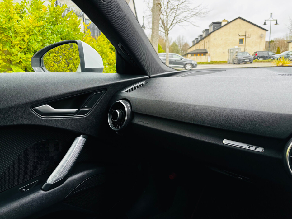 2017 Audi TT - image 28