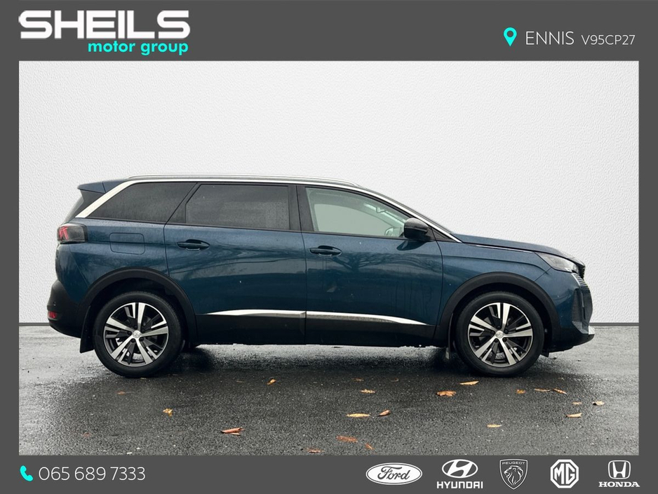 2022 Peugeot 5008 - image 10