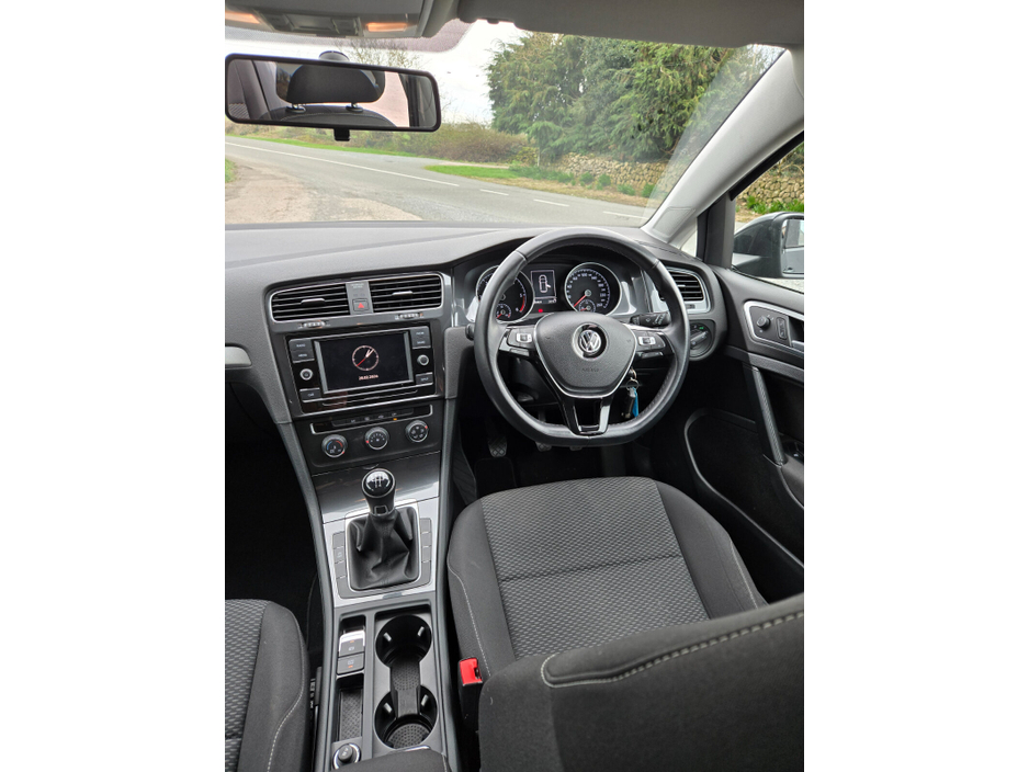 2019 Volkswagen Golf - image 7