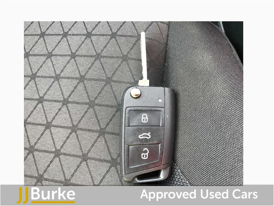 2023 Volkswagen T-Cross - image 16