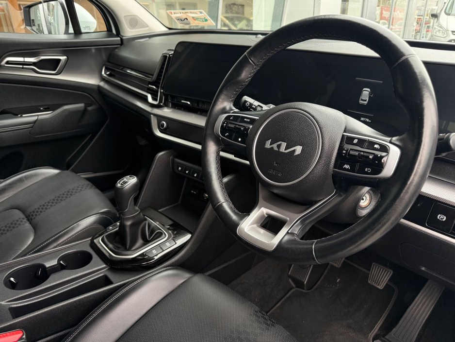 2024 Kia Sportage - image 2