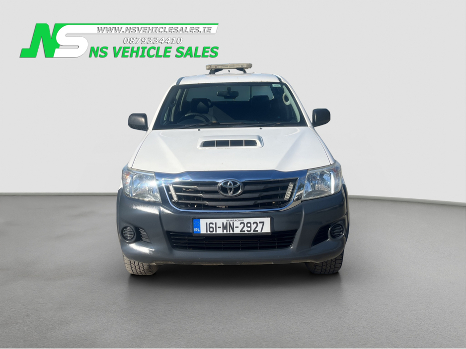 2016 Toyota Hilux - image 2