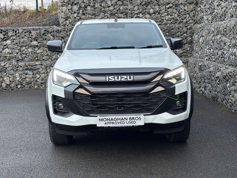 2025 Isuzu D-MAX V-CROSS DCB €48,851