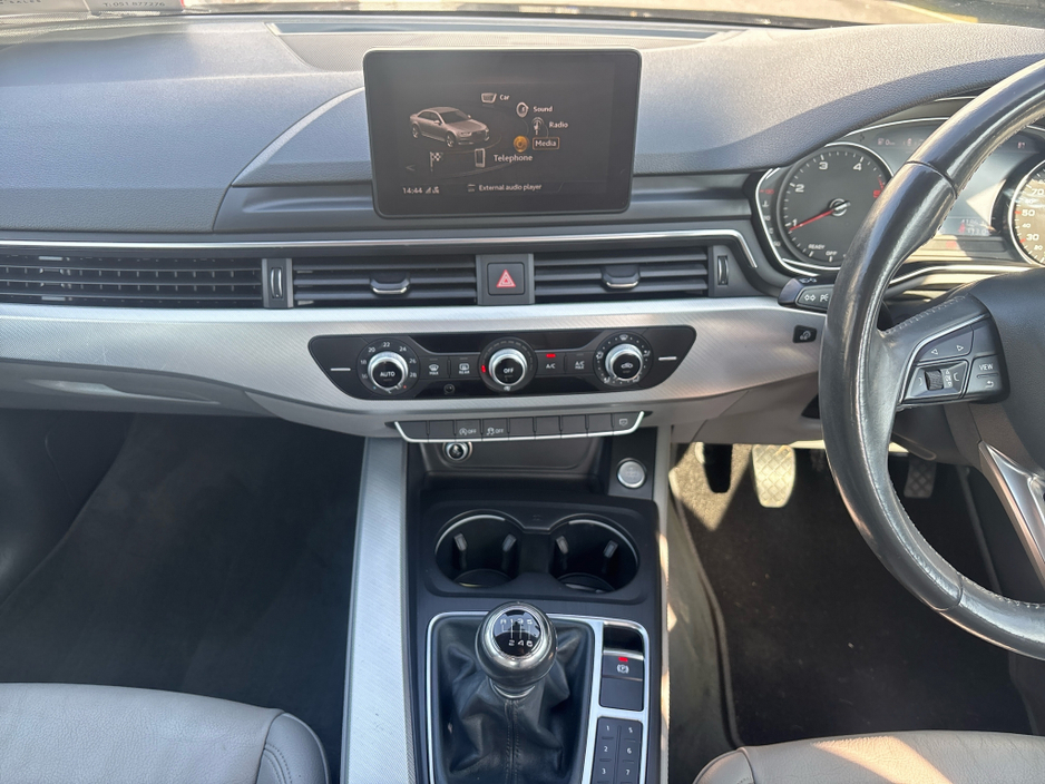 2017 Audi A4 - image 10