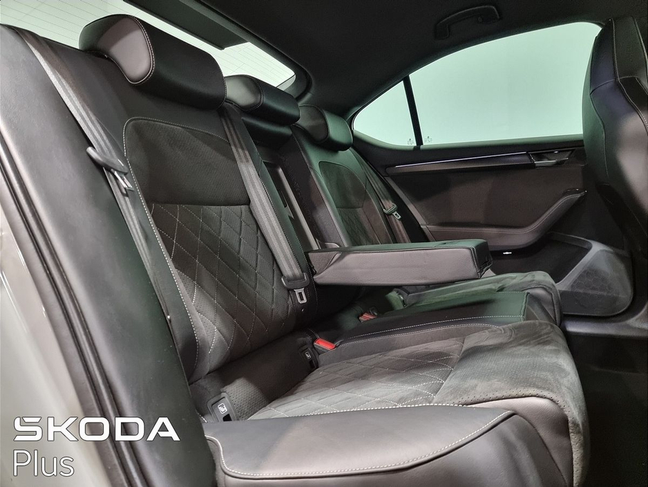 2023 Skoda Superb - image 29
