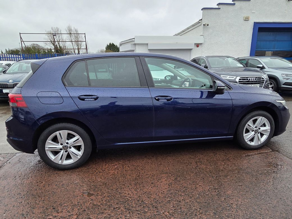 2022 Volkswagen Golf LIFE TDI €25,950