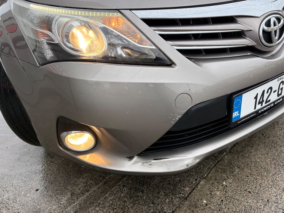 2014 Toyota Avensis - image 9