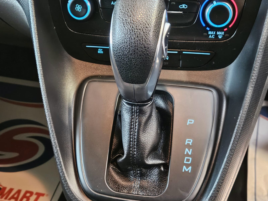 2020 Ford Transit Connect - image 8