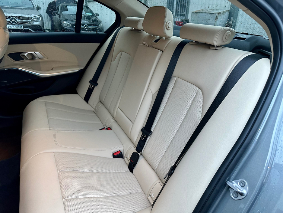 2024 BMW 3 Series 330e SPORT AUTO €40,950
