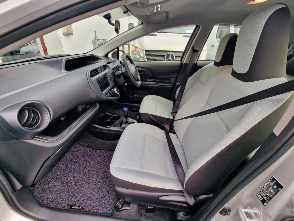 2017 Toyota Aqua - image 28