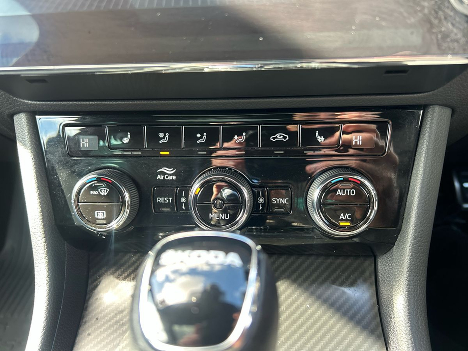 2024 Skoda Superb - image 25