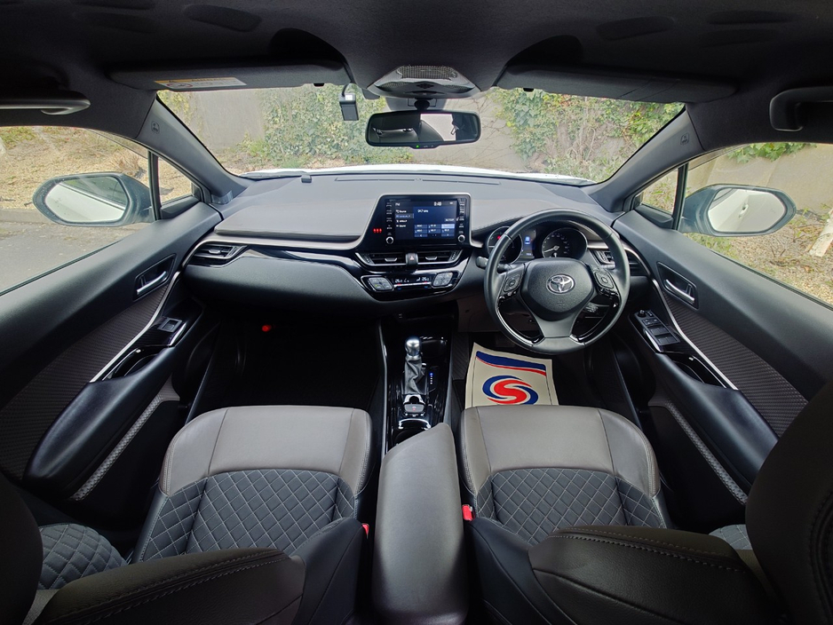 2020 Toyota C-HR - image 16