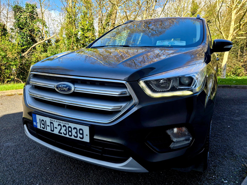 2019 Ford Kuga - image 4