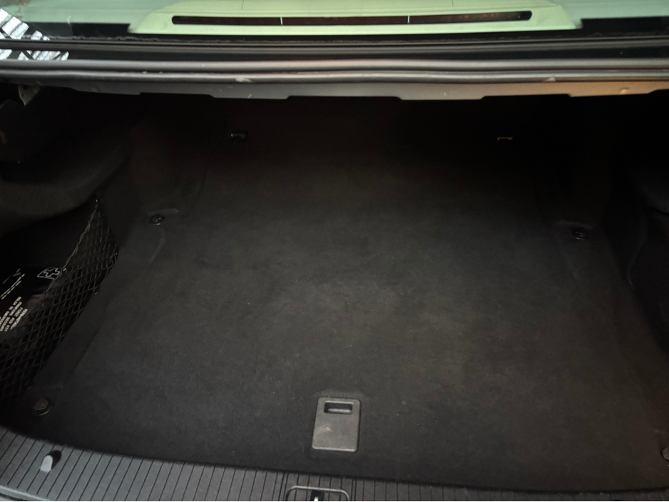 2016 Mercedes-Benz E Class - image 20