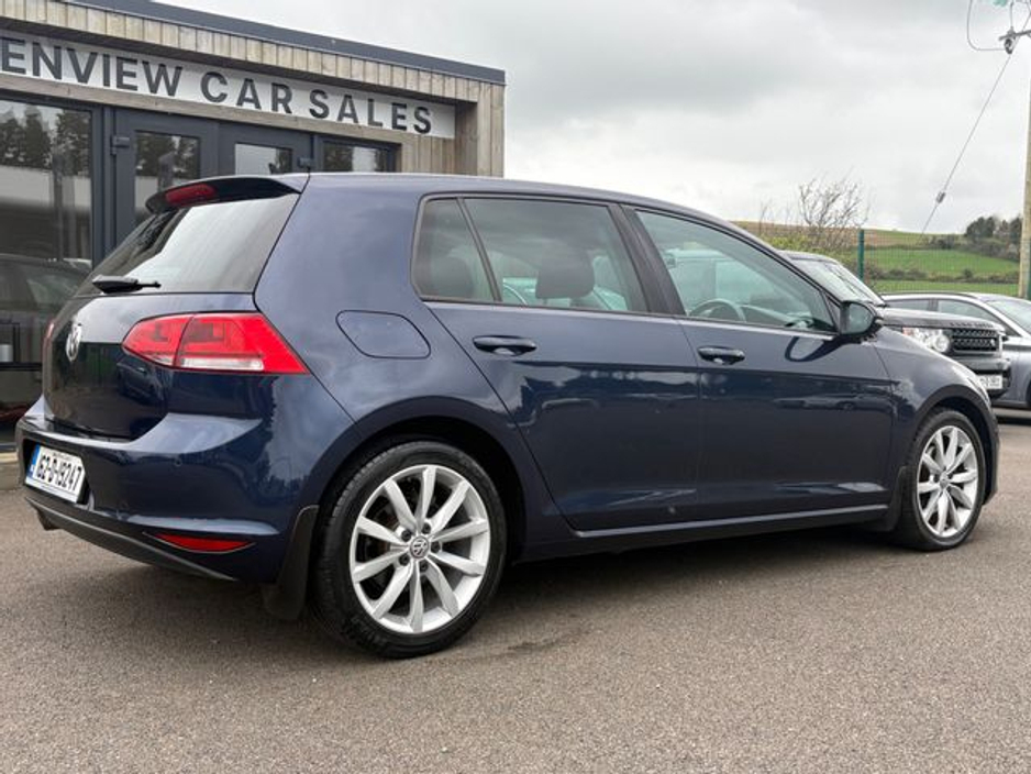 2016 Volkswagen Golf - image 8