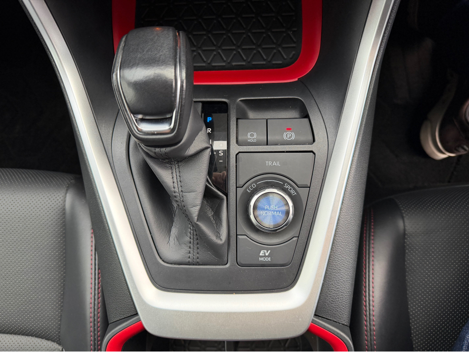 2023 Toyota Rav4 - image 33