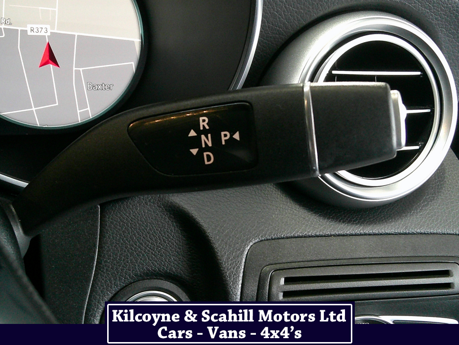 2022 Mercedes-Benz GLC Class - image 33