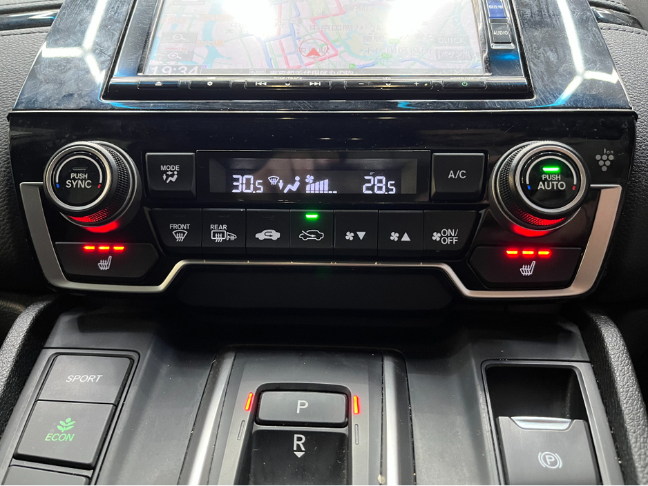 2019 Honda CR-V €26950 2019 HONDA CR-V EX HYBRID 2.0 AUTOMATIC / CRUISE CONTROL / REVERSE CAMERA / ELECTRIC MEMORY & HEATED SEATS €26,950