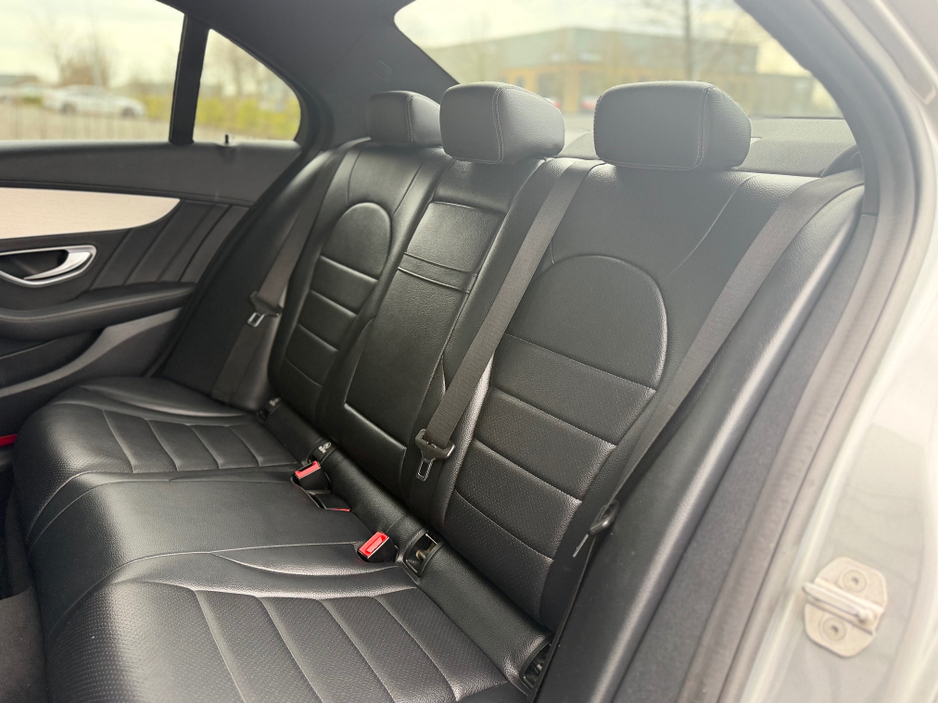 2015 Mercedes-Benz C Class - image 23