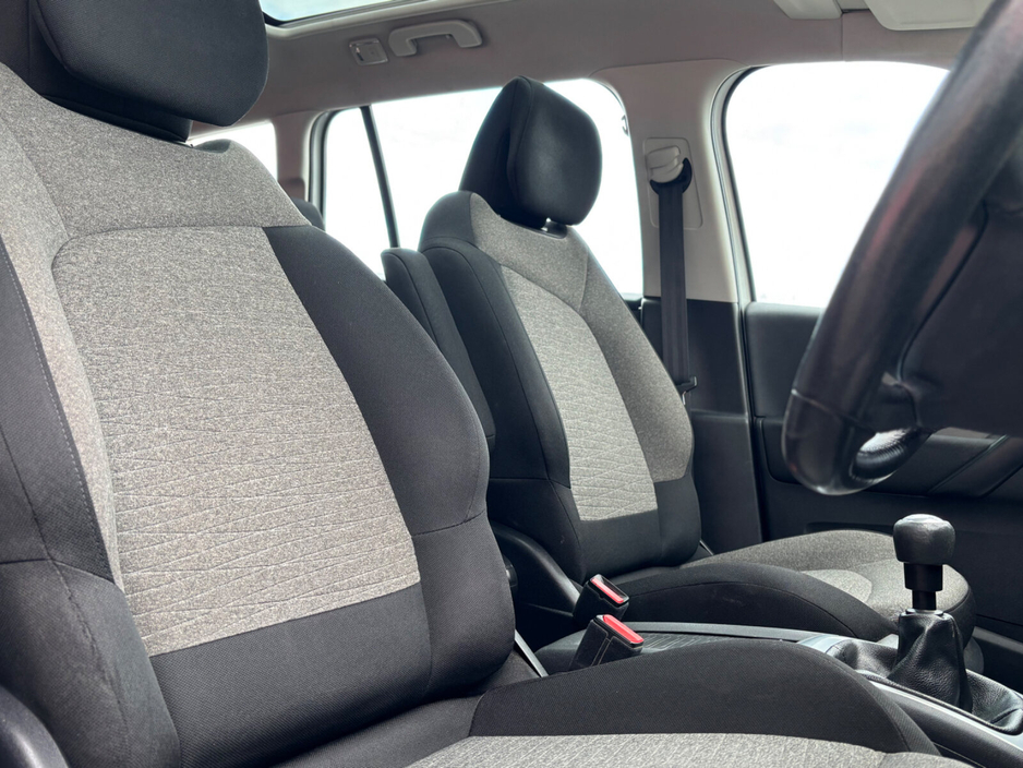 2015 Citroen C4 - image 8