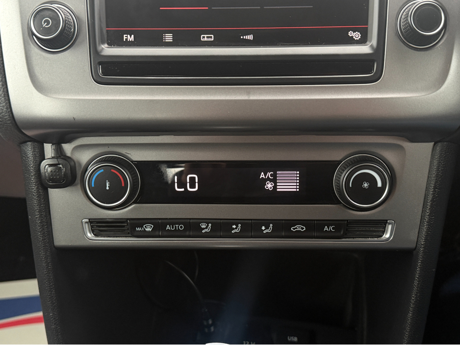 2015 Volkswagen Polo - image 16