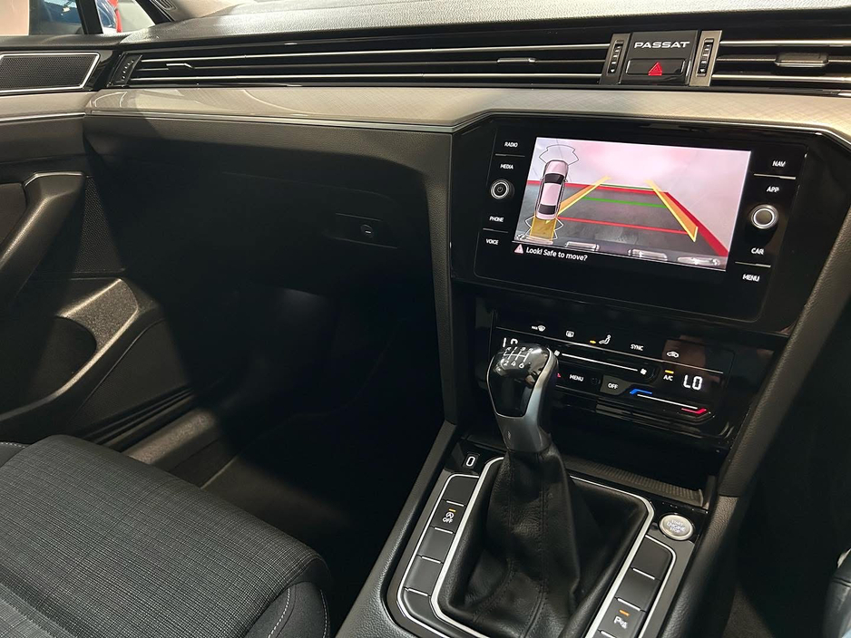 2021 Volkswagen Passat BUSINESS 2.0 TDI MANUAL 6SPEED FWD 150 4DR