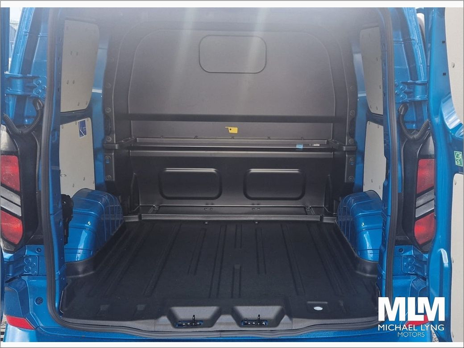 2026 Ford Transit Custom Kombi Limited L1 2.5 PHEV