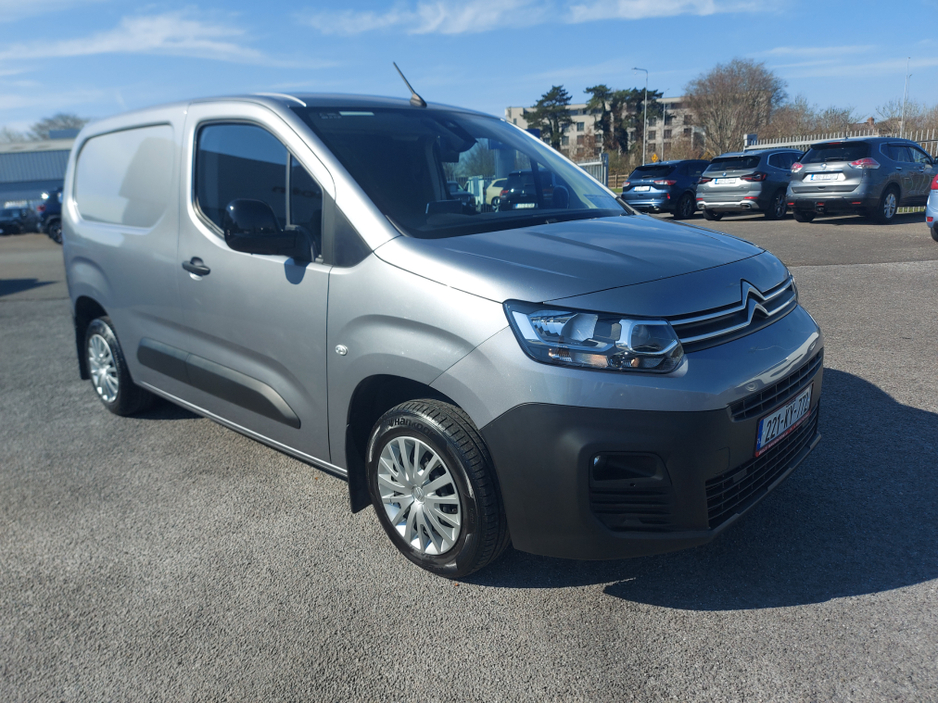 2022 Citroen Berlingo - image 6