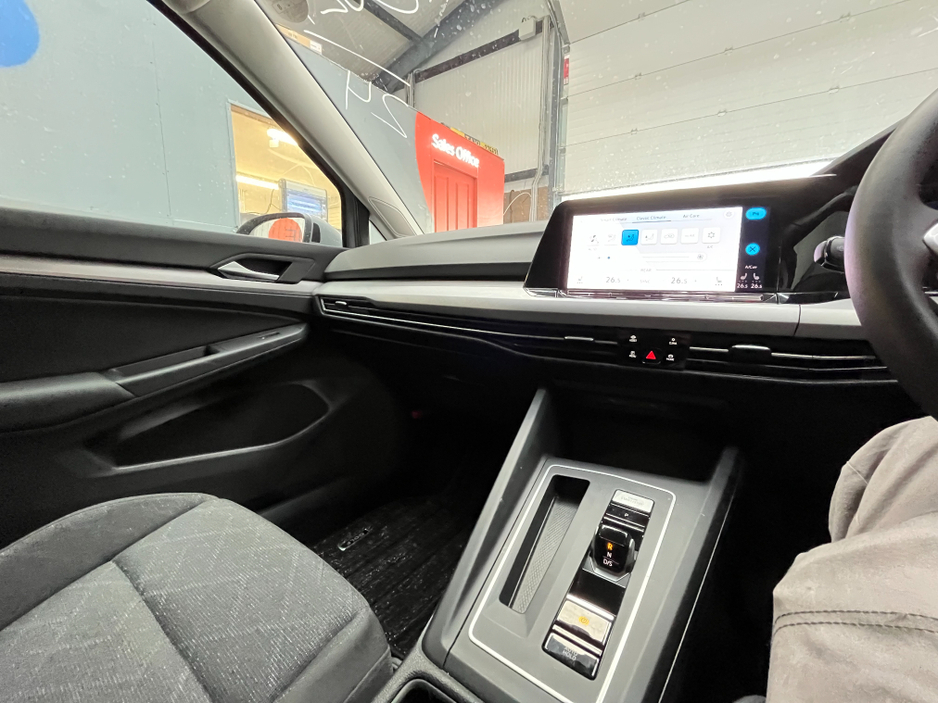 2024 Volkswagen Golf - image 16