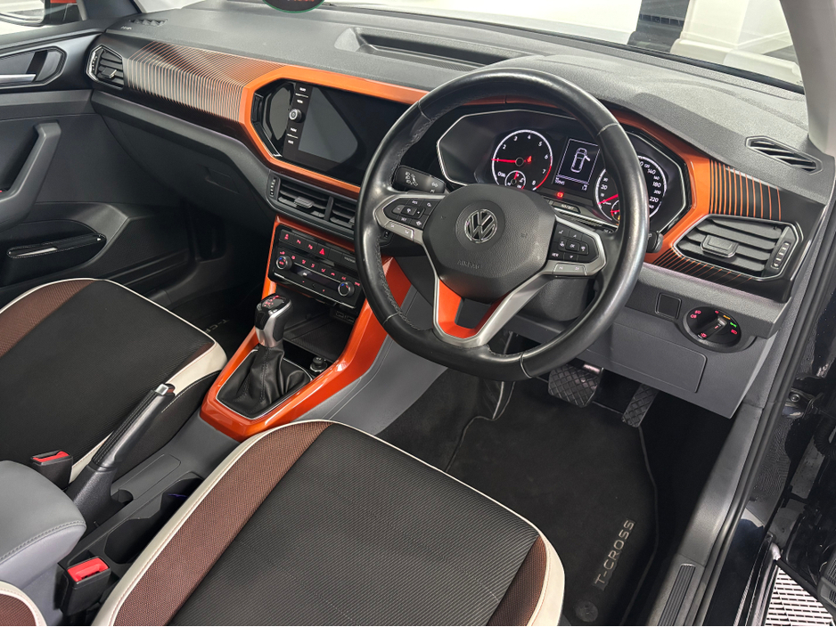 2020 Volkswagen T-Cross - image 7