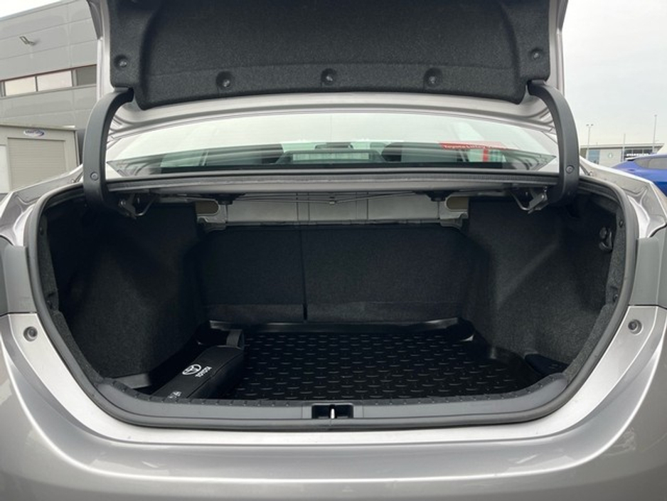 2018 Toyota Corolla - image 10