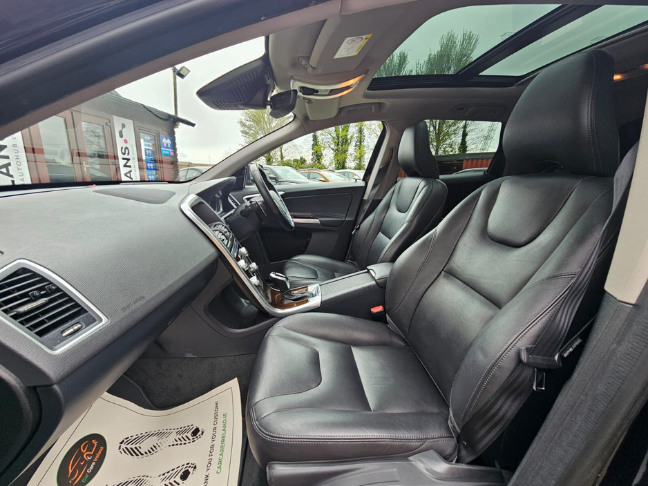 2016 Volvo XC60 - image 22