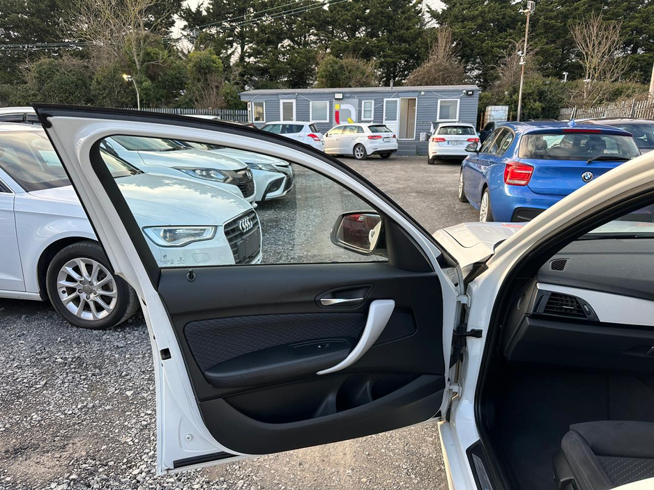 2016 BMW 1 Series - image 10