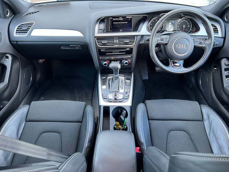 2015 Audi A4 - image 10