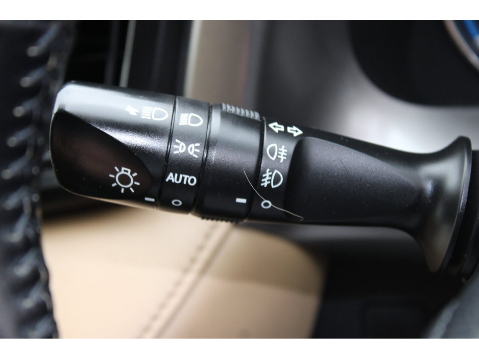 2017 Toyota Rav4 - image 27