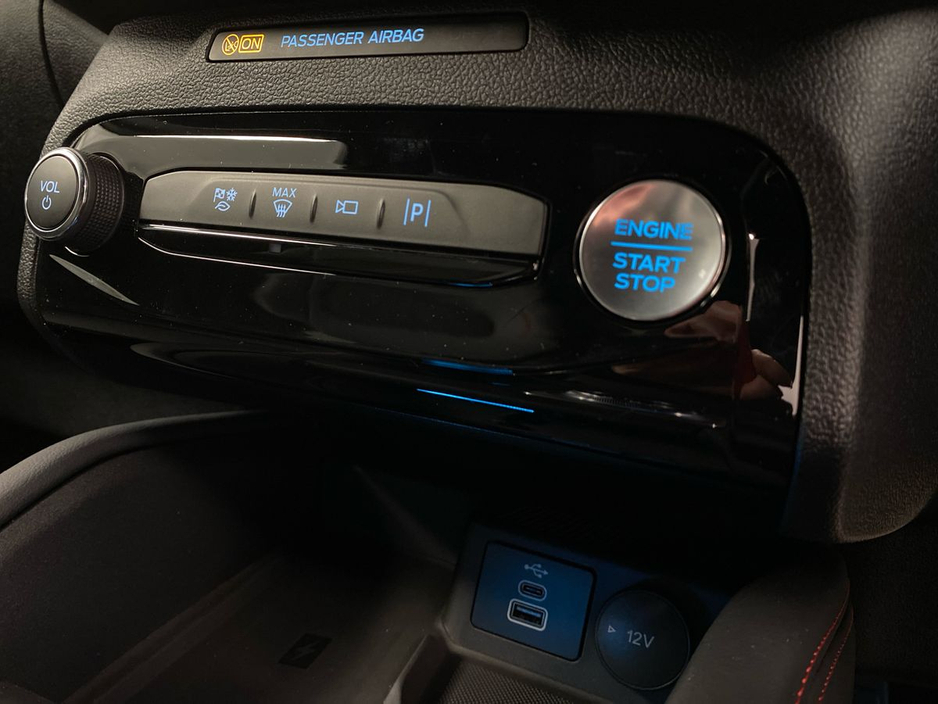 2026 Ford Kuga - image 19