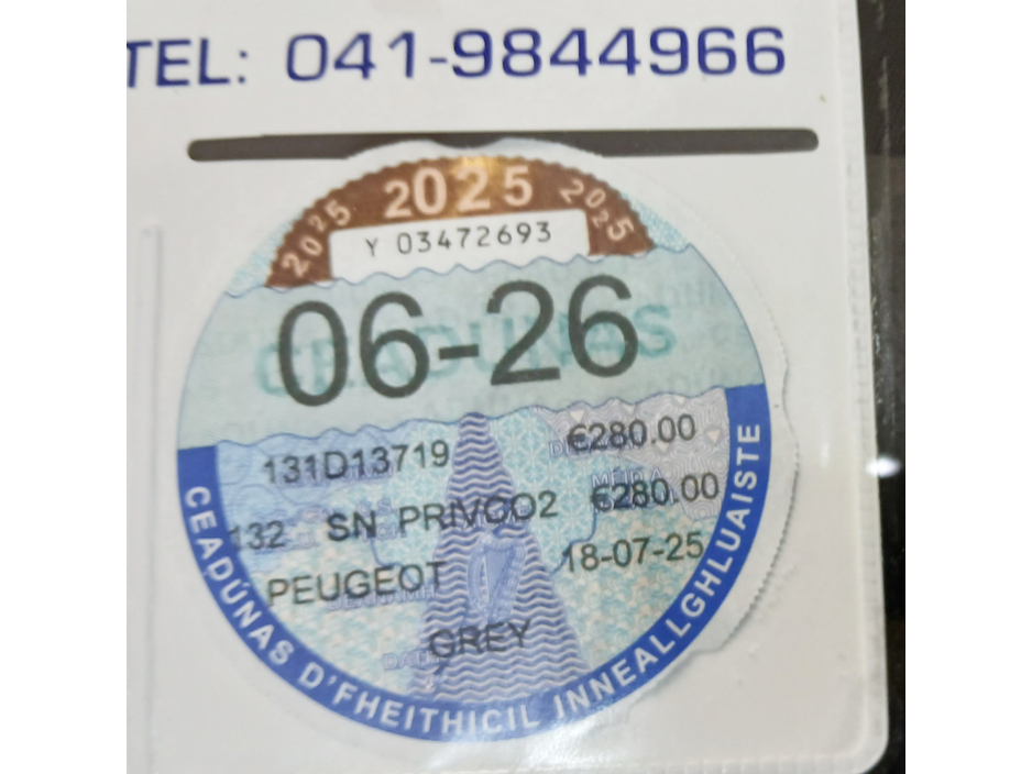 2013 Peugeot 5008 - image 8