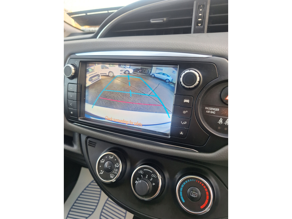 2015 Toyota Yaris 1.33 VVT-I ICON 5DR 99BHP €7,250