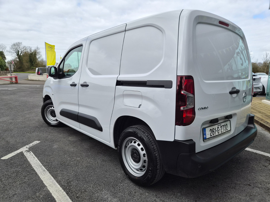 2026 Opel Combo - image 4