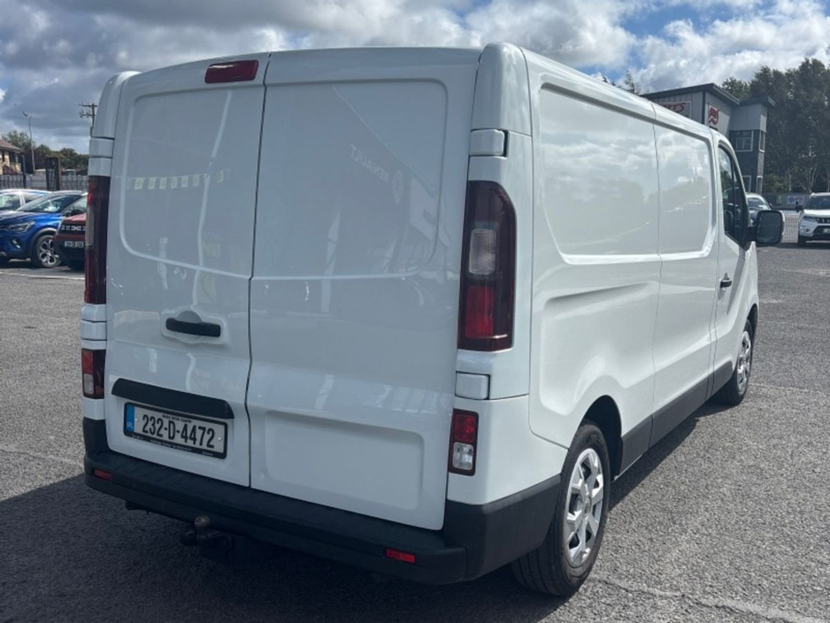 2023 Renault Trafic RED VAN FWD 130 3T1 E6 ex vat price displayed €21,550