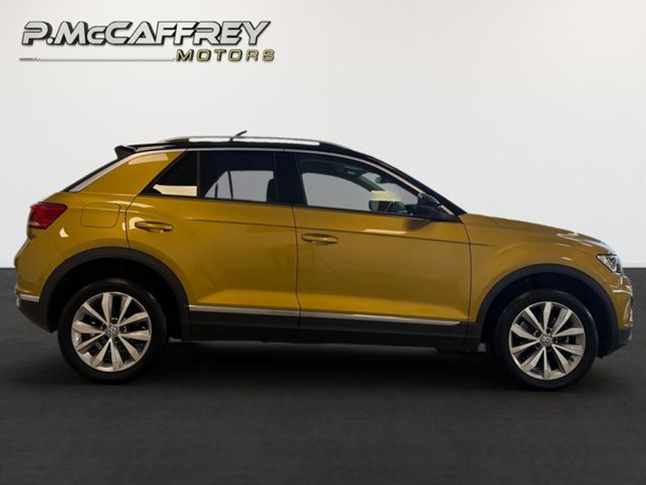2020 Volkswagen T-Roc - image 4